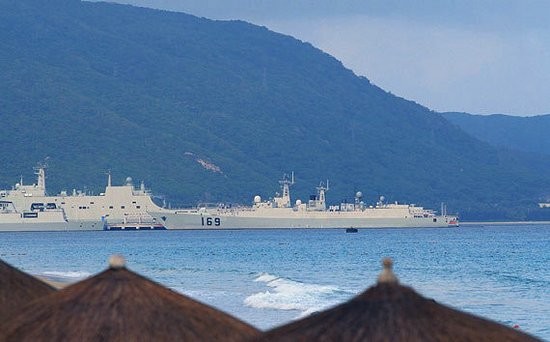 Căn cứ hải quân vịnh Á Long - Tam Á